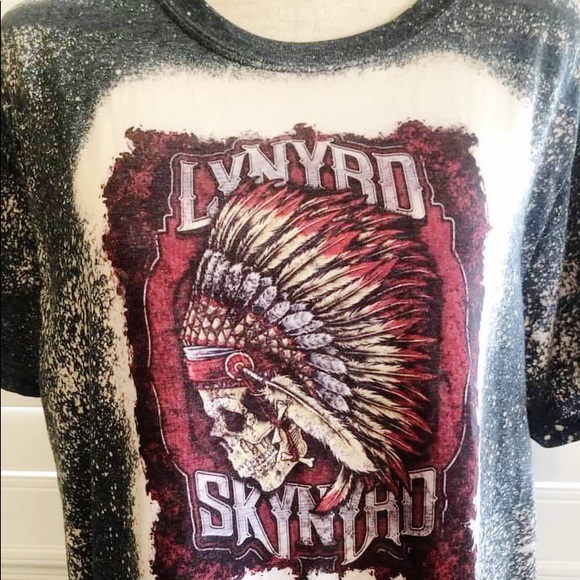 WHISKEY KISS Lynyrd Skynyrd Bleach Dye Graphic Tee - Picture 4 of 5